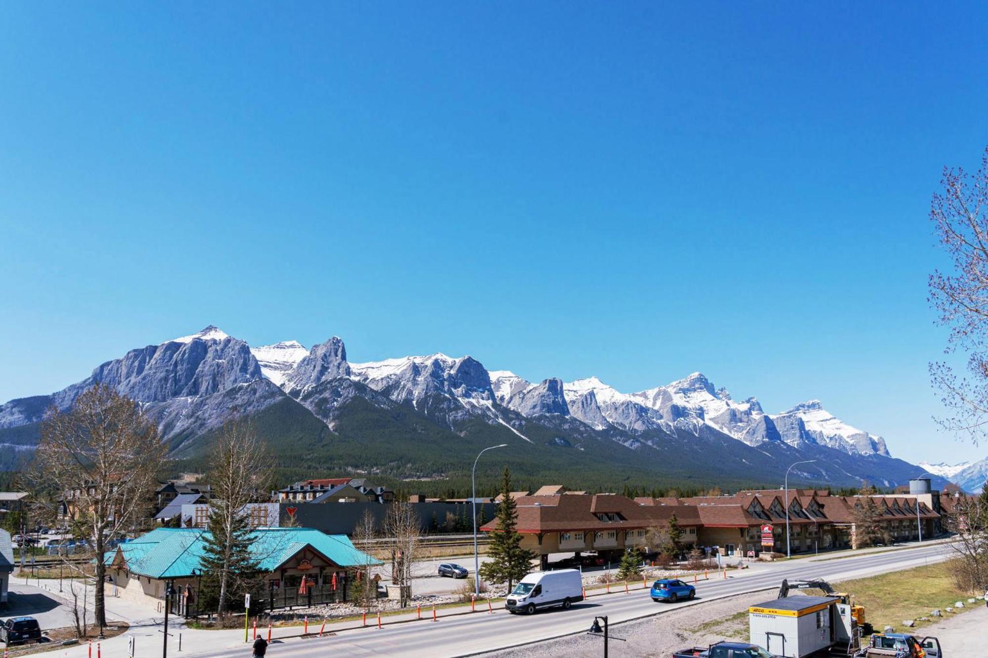 Villa Raven'S Peak 105 - Ultra Luxe Mountain Retreat Canmore Exterior foto